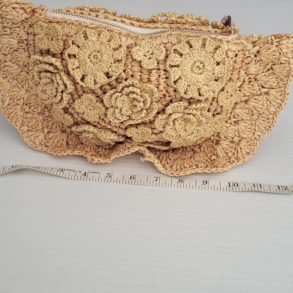 BTB‎ Los Angeles Santorini Raffia Floral Clutch NWT - Picture 8 of 9